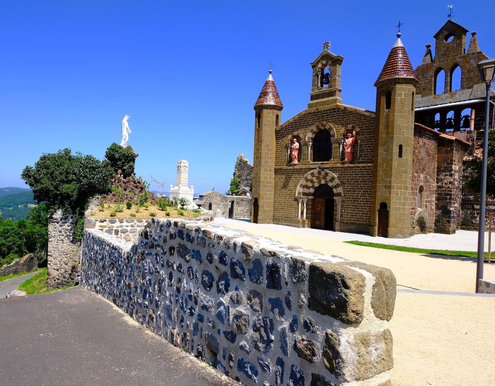 Monastier sur Gazeille village camping estela